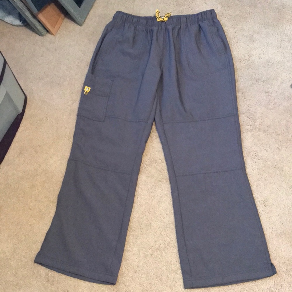 WonderWink Grey Scrub Set